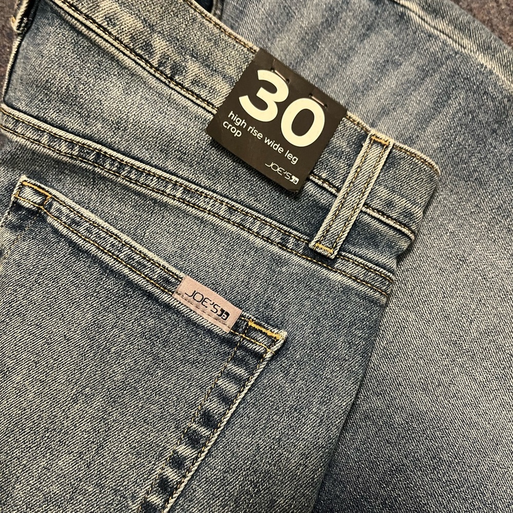 Joe’s high-rise wide leg crop in size 30. Raw cut hem.  new with tags.